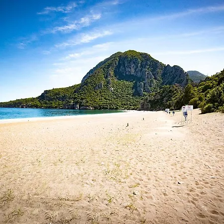 Woodlands, Villa Antalya